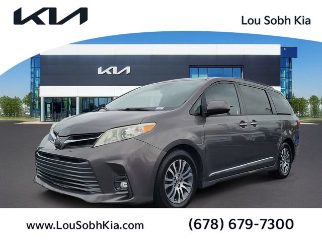 Used 2018 Toyota Sienna XLE w/ XLE Navigation Package