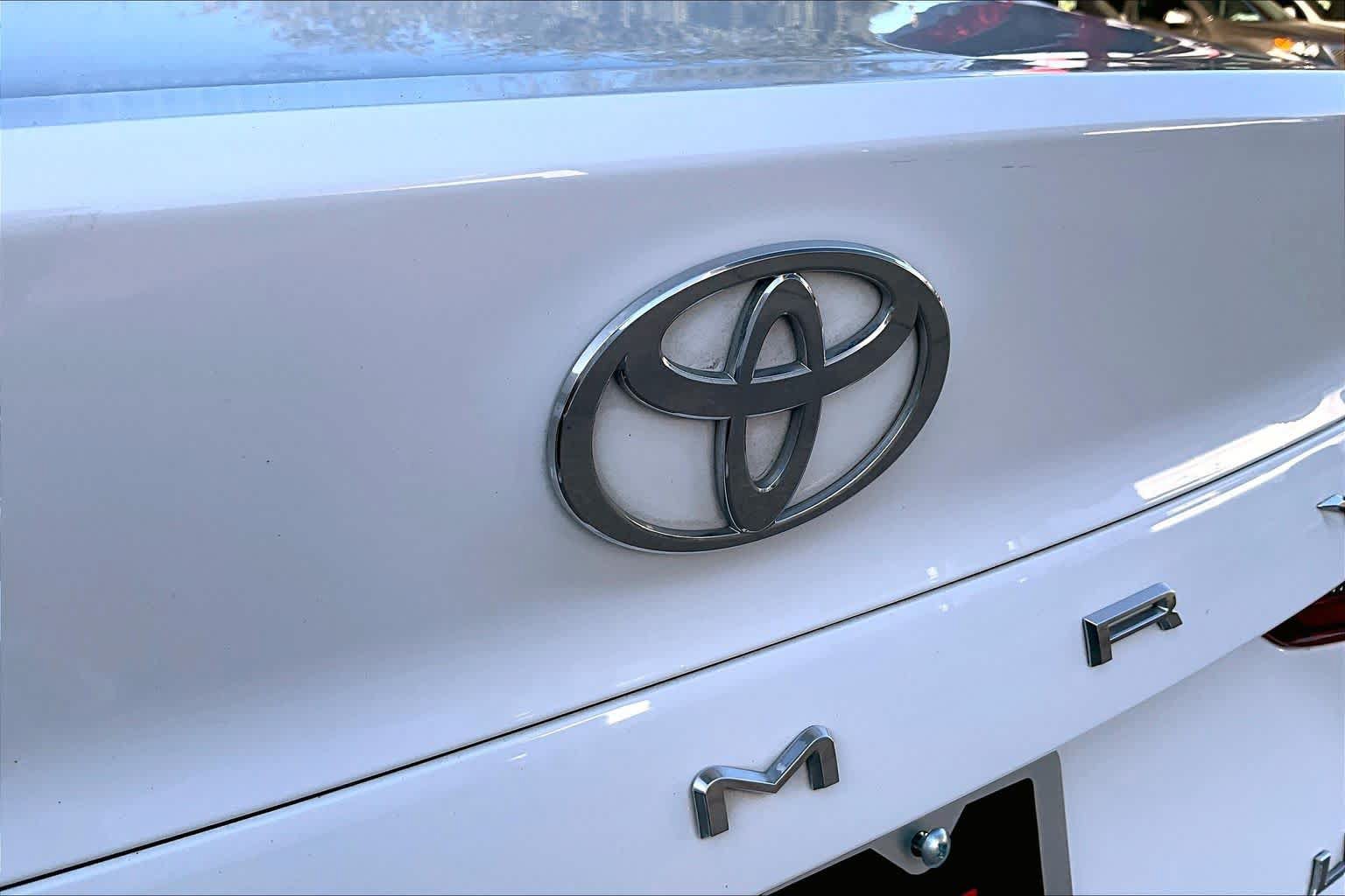 Used 2025 Toyota Camry LE FWD image 10