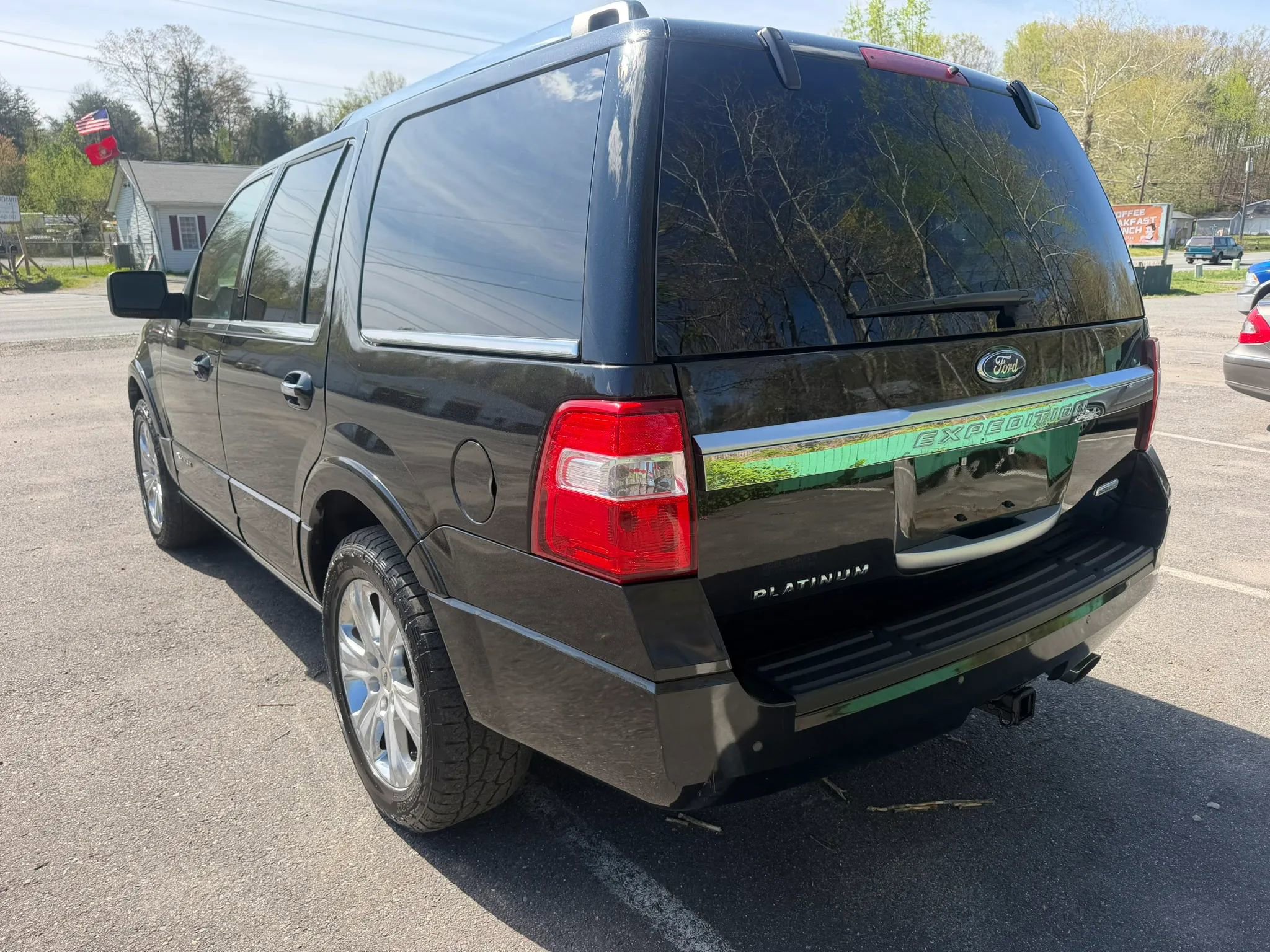 Used 2015 Ford Expedition Platinum image 10
