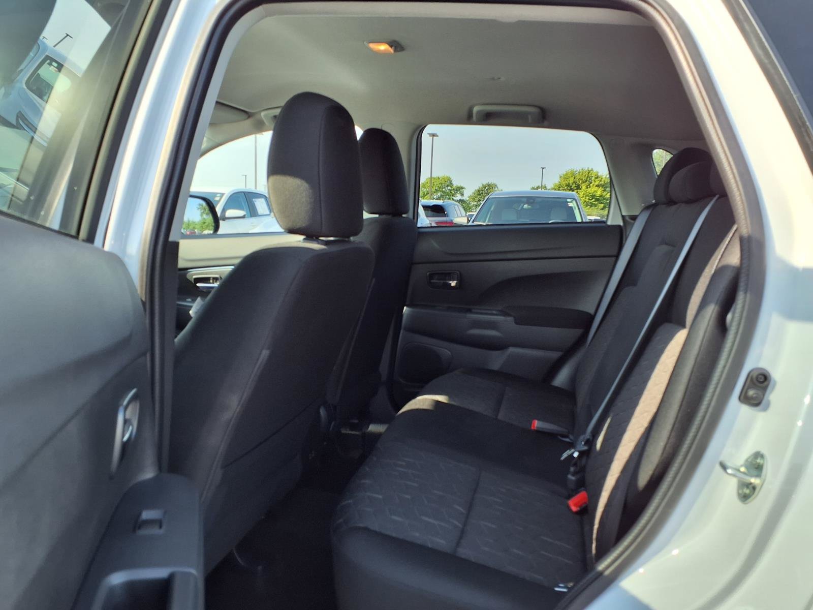 Used 2025 Mitsubishi Outlander Sport LE AWD/4WD image 21