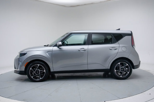 Used 2024 Kia Soul EX FWD image 2