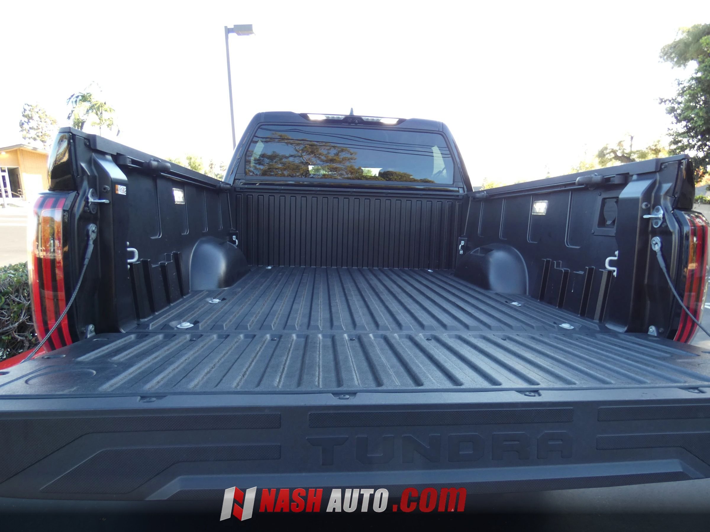 Used 2026 Toyota Tundra Limited AWD/4WD image 23