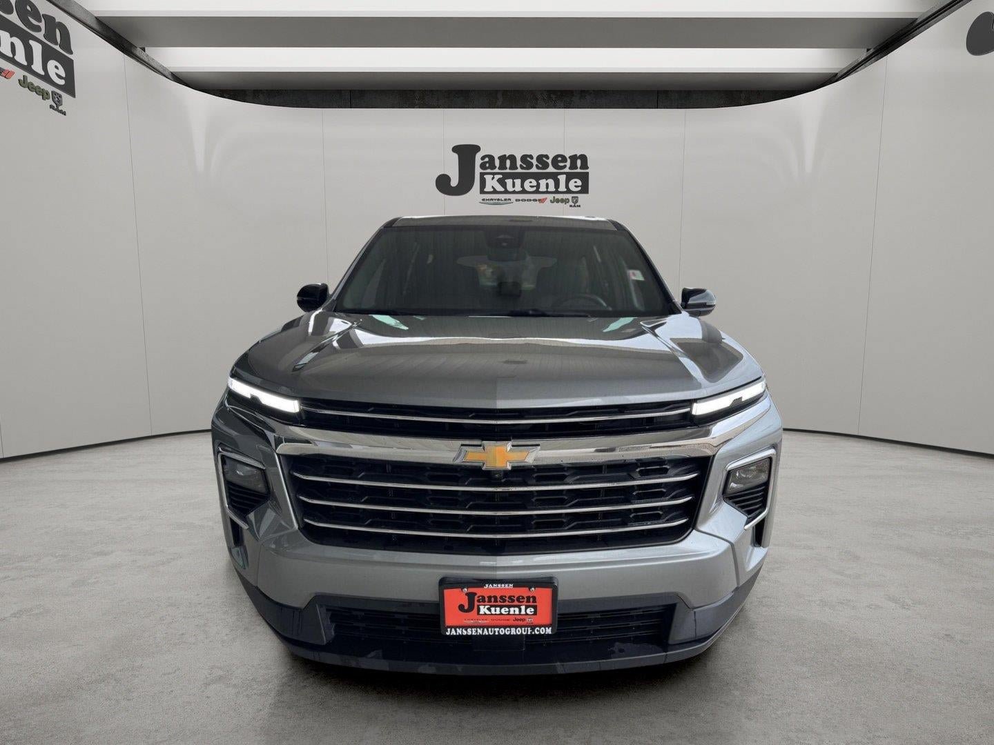 Used 2024 Chevrolet Traverse LT AWD/4WD image 4