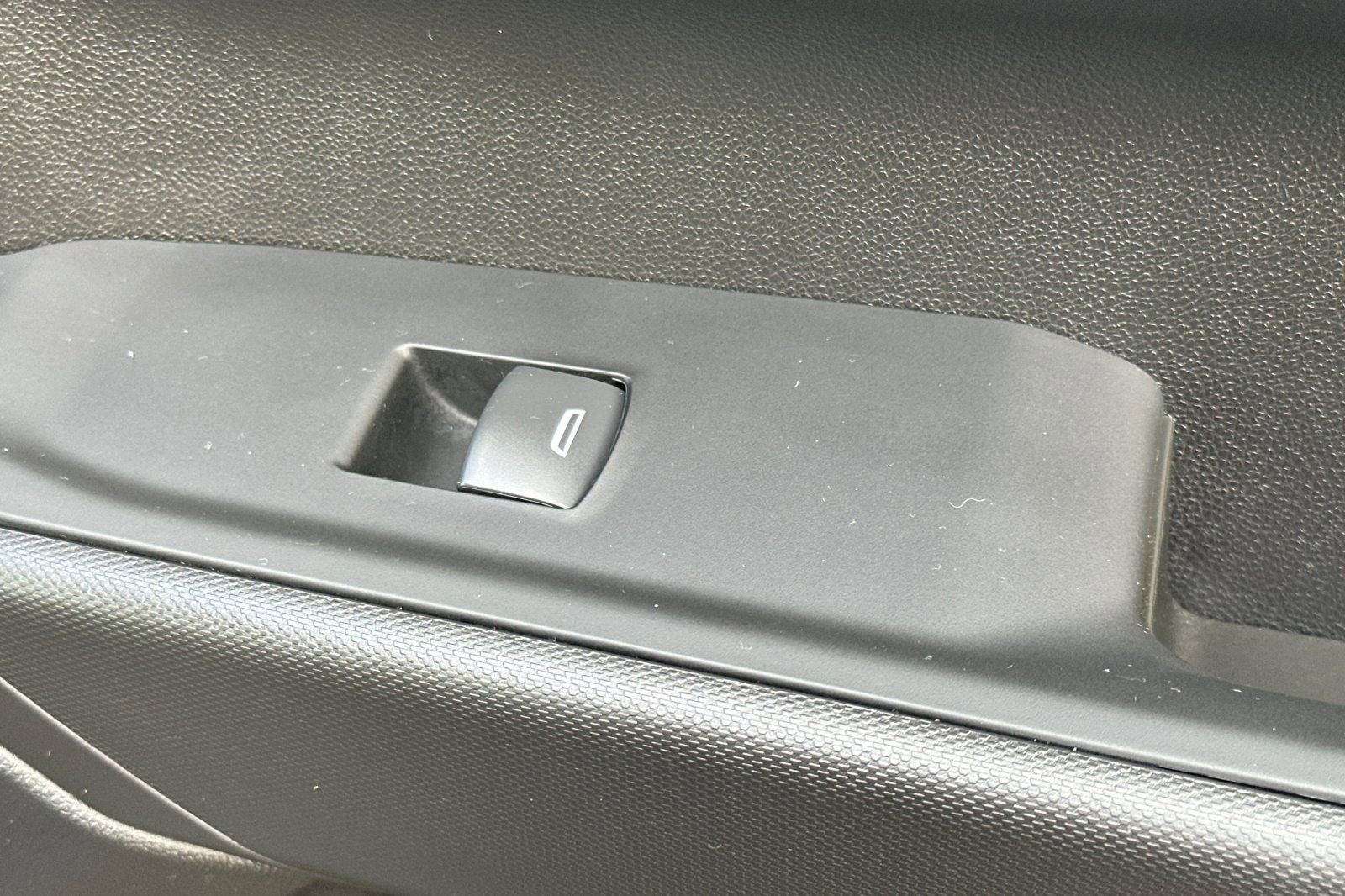 Used 2026 Chevrolet Silverado 1500 Custom w/ Turbomax Blackout Package image 21