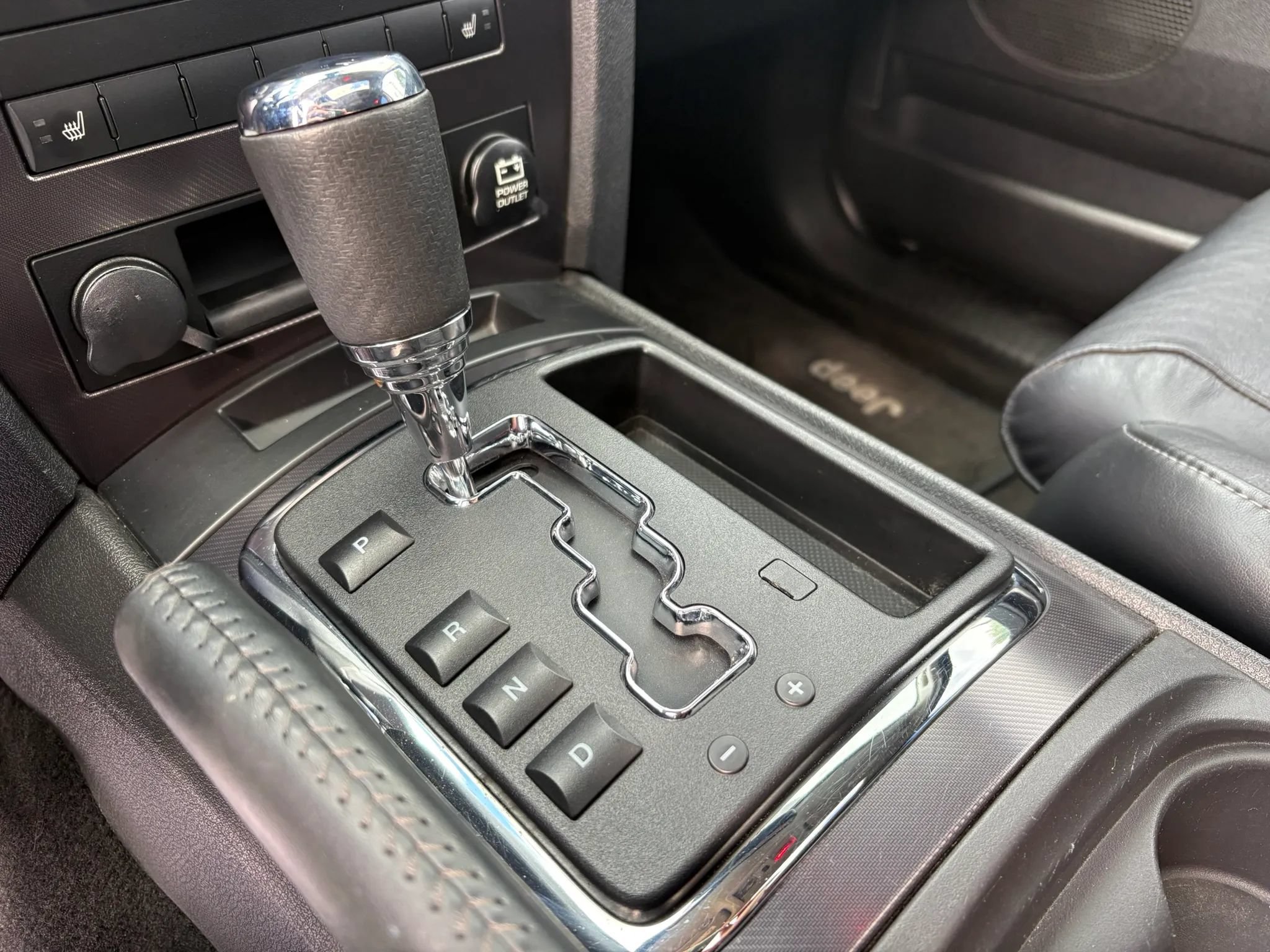 Used 2008 Jeep Grand Cherokee SRT8 w/ SRT Option Group II AWD/4WD image 21
