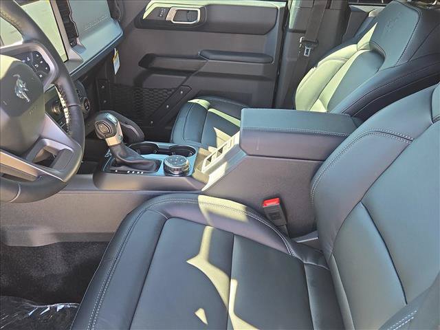New 2026 Ford Bronco Outer Banks w/ Sasquatch Package AWD/4WD image 4