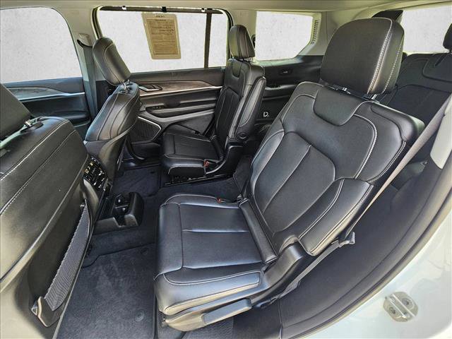 Used 2023 Jeep Grand Cherokee L Limited w/ Luxury Tech Group II image 20