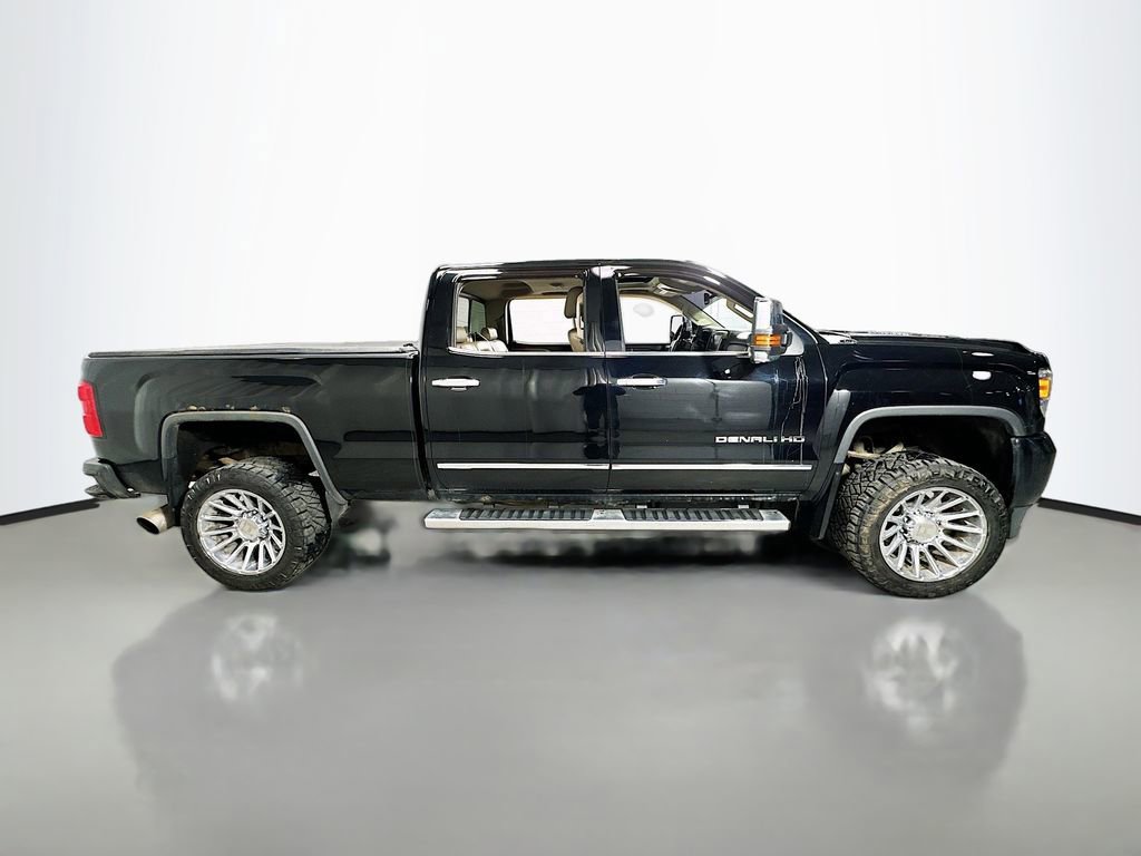 Used 2015 GMC Sierra 3500 Denali w/ Duramax Plus Package image 9