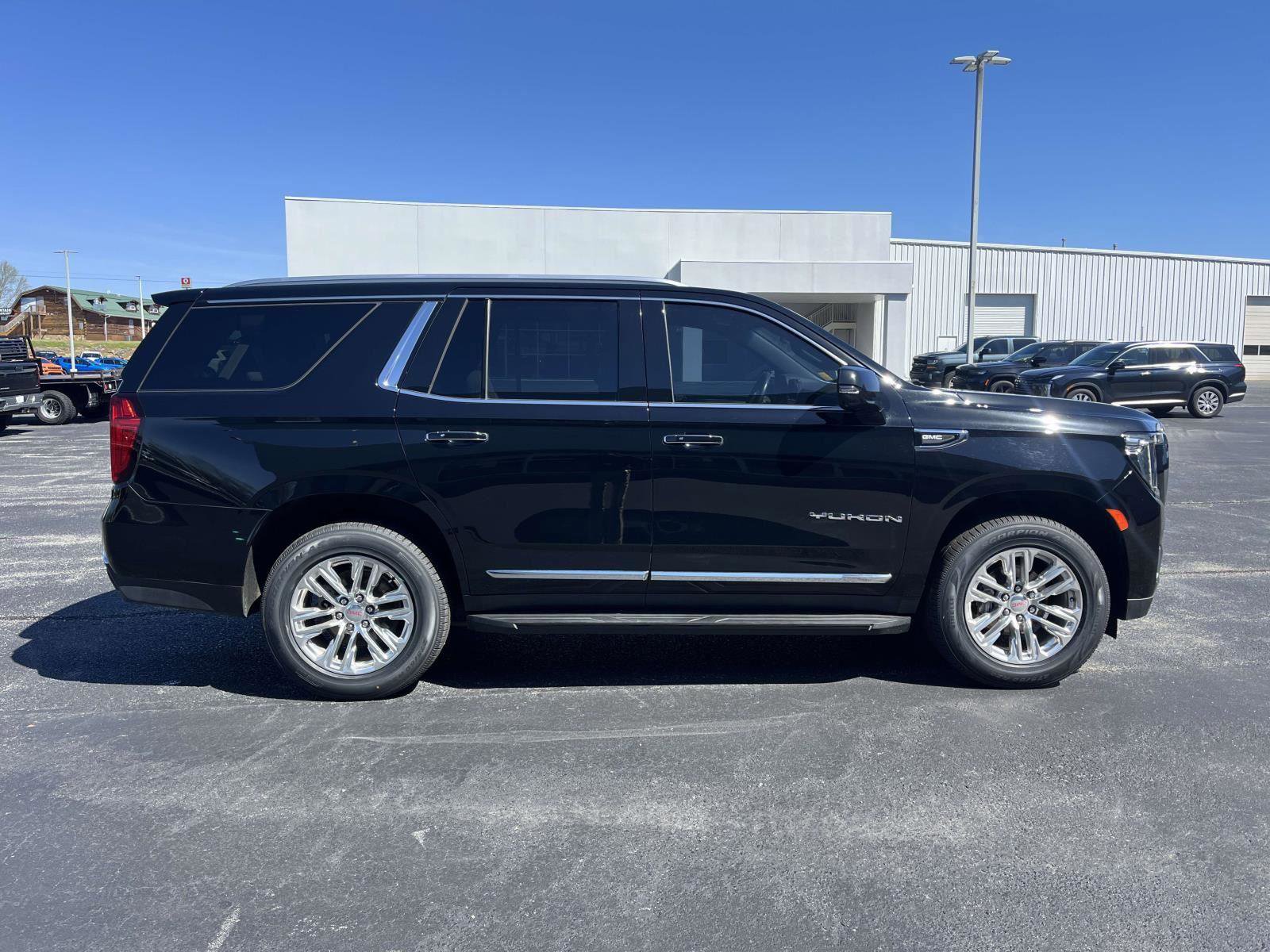 Used 2021 GMC Yukon SLT w/ SLT Luxury Plus Package RWD image 15