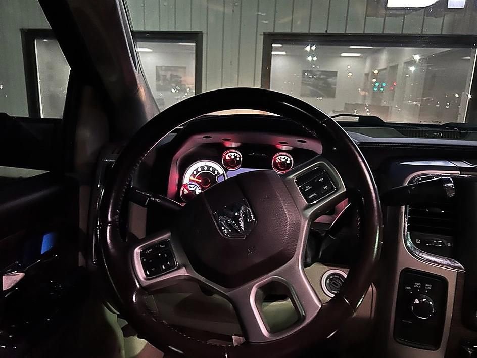 Used 2018 RAM 2500 Laramie w/ Off Road Package AWD/4WD image 5