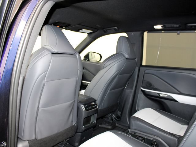Used 2025 Lexus TX 500h AWD w/ Technology Package image 21