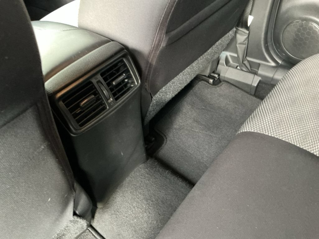Used 2019 Nissan Rogue Sport SV w/ All-Weather Package AWD/4WD image 28