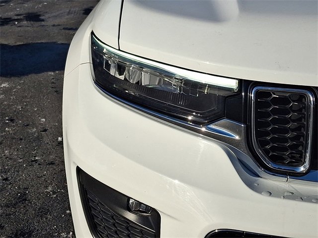 Used 2022 Jeep Grand Cherokee Overland w/ Luxury Tech Group IV image 9