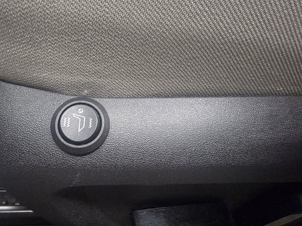 Used 2021 Nissan Rogue SV AWD/4WD image 8
