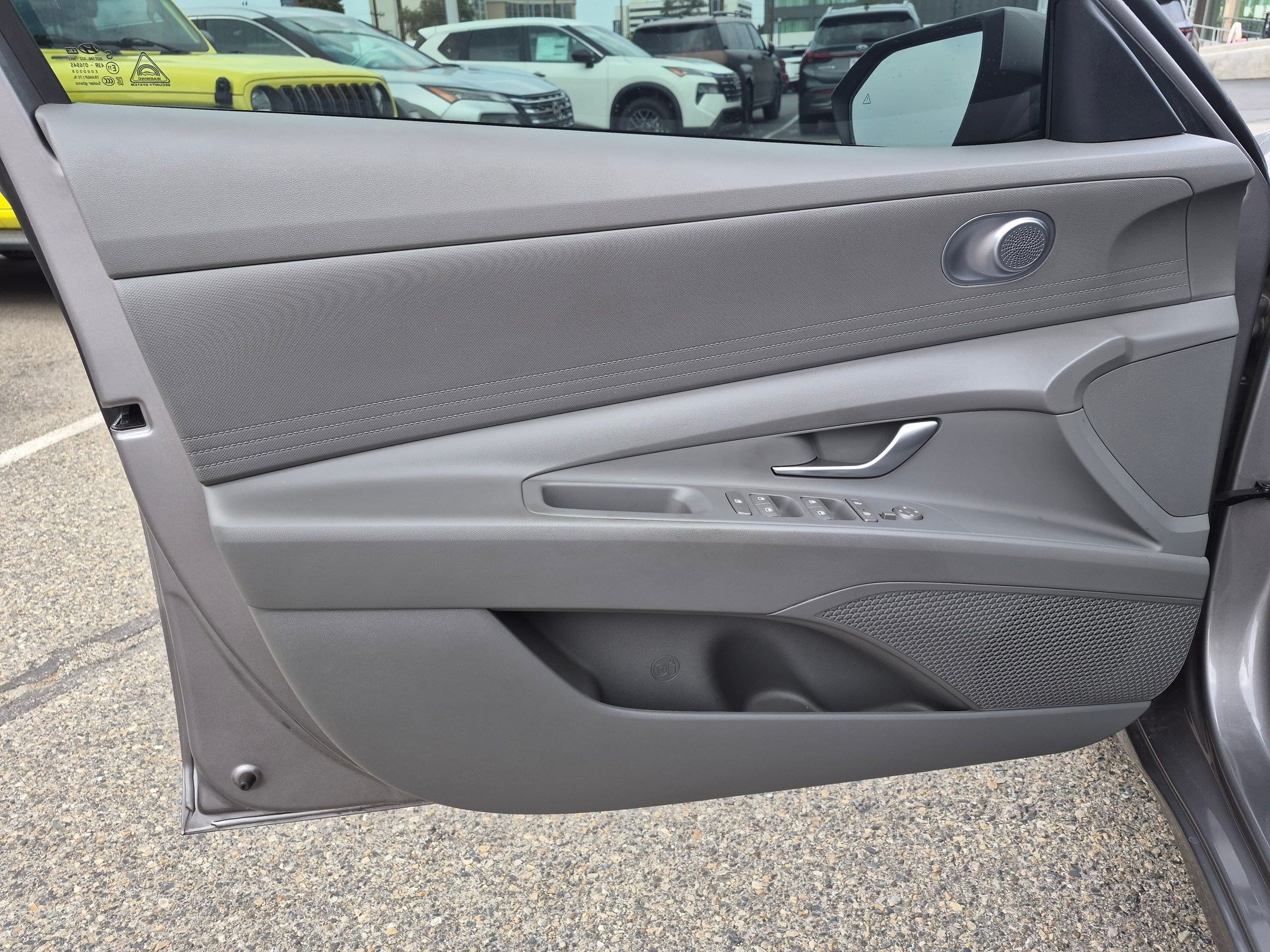 Used 2023 Hyundai Elantra SE FWD image 15