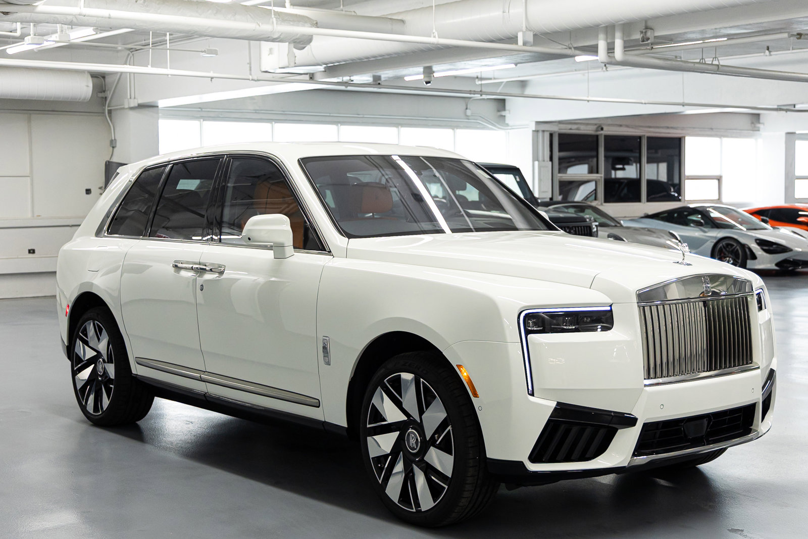 New 2026 Rolls-Royce Cullinan image 7
