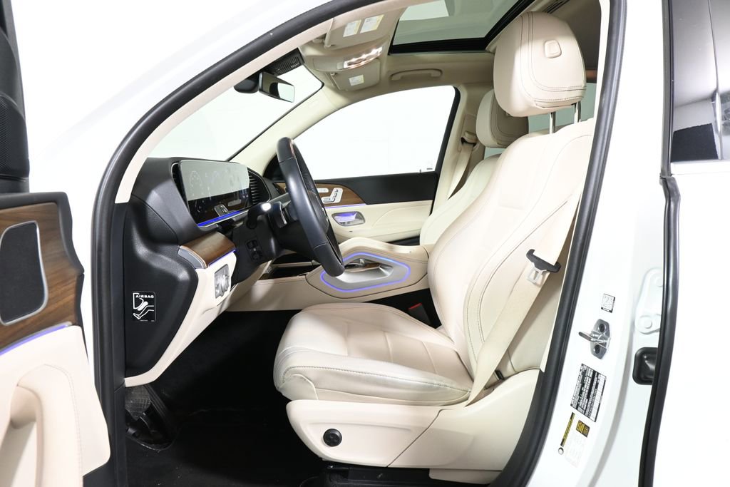 Used 2025 Mercedes-Benz GLE 450e 4MATIC image 3