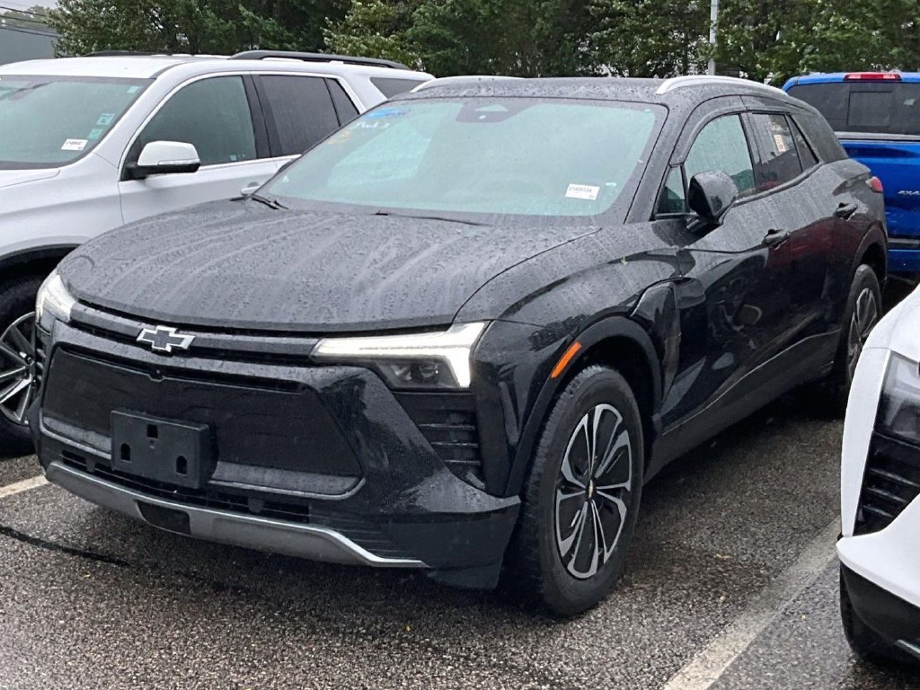 Used 2024 Chevrolet Blazer EV LT AWD/4WD image 3