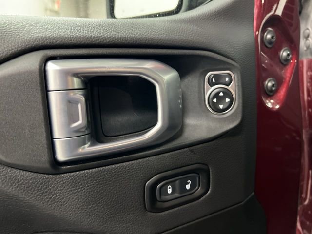 Used 2022 Jeep Wrangler Unlimited Sahara w/ Cold Weather Group image 23