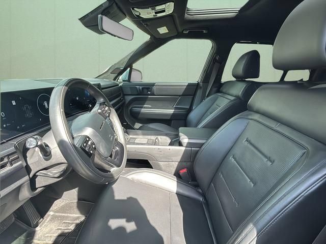 Used 2024 Hyundai Santa Fe Calligraphy AWD/4WD image 19