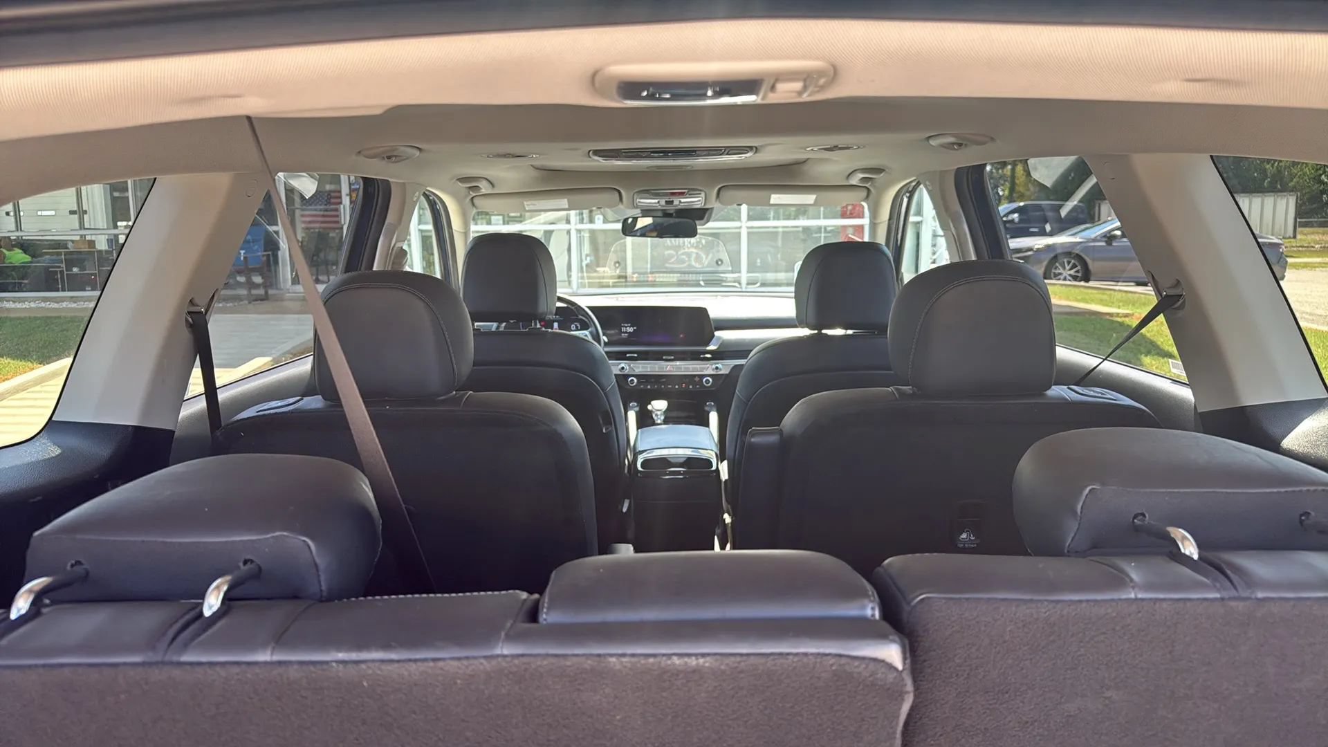 Used 2025 Kia Telluride S AWD/4WD image 11
