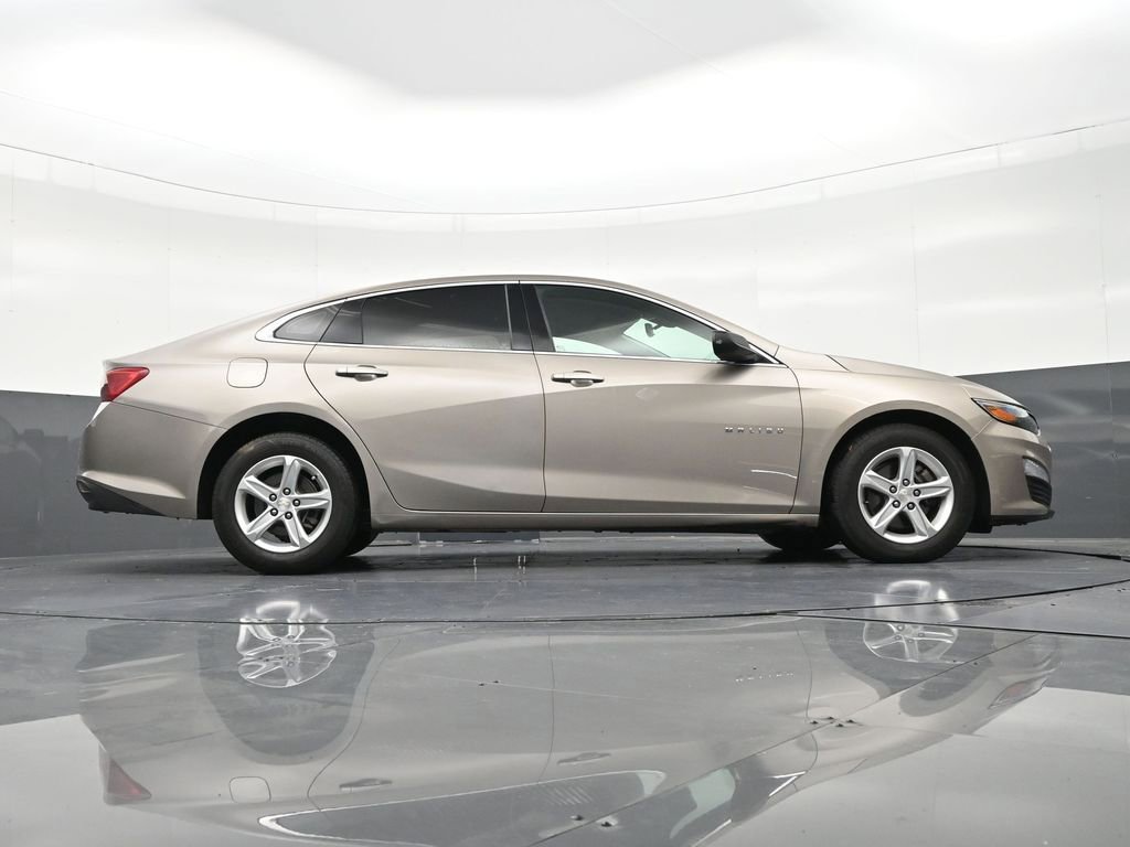 Used 2022 Chevrolet Malibu LS image 28