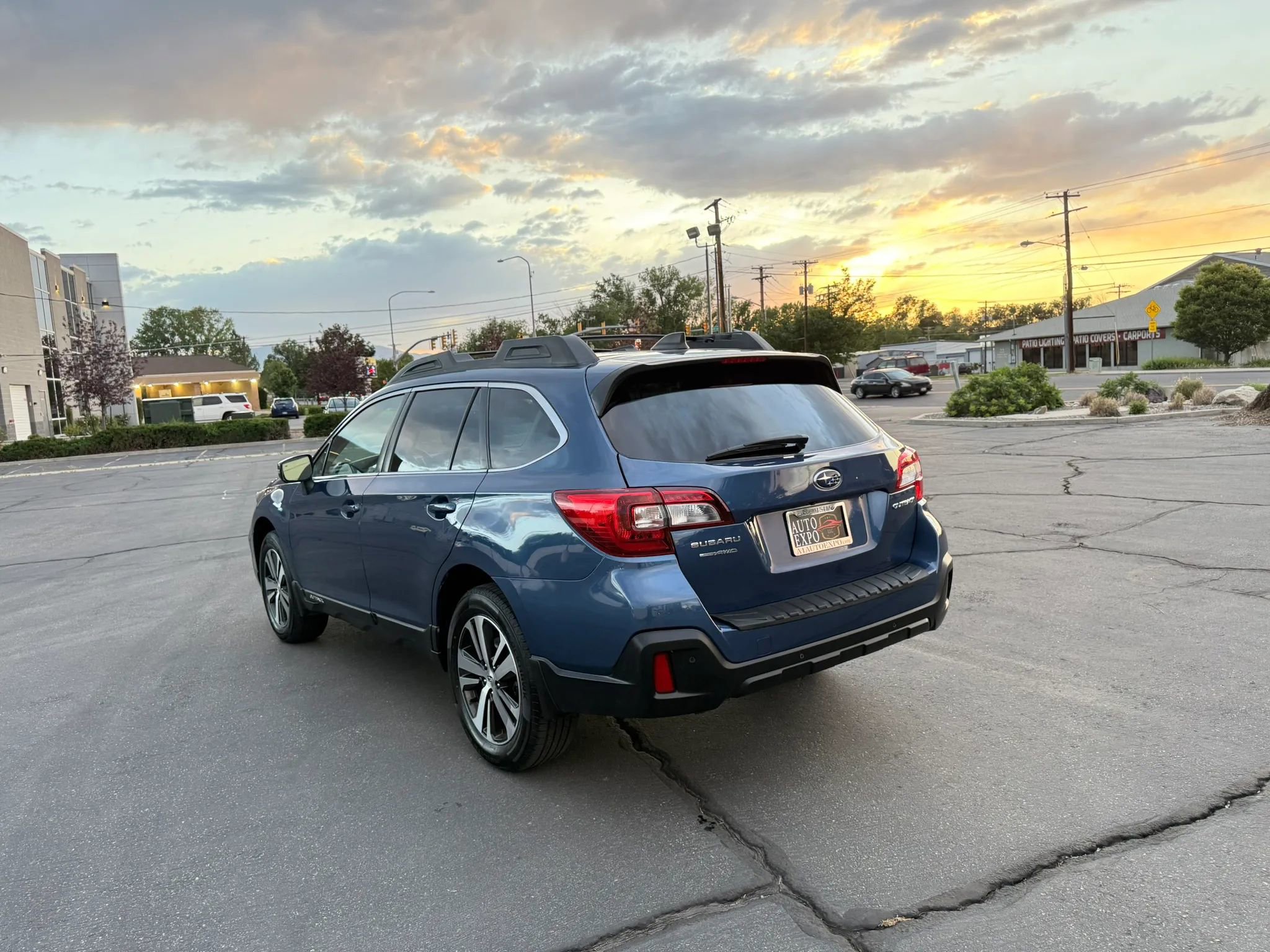 Used 2019 Subaru Outback 2.5i Limited w/ Popular Package #2 AWD/4WD image 7