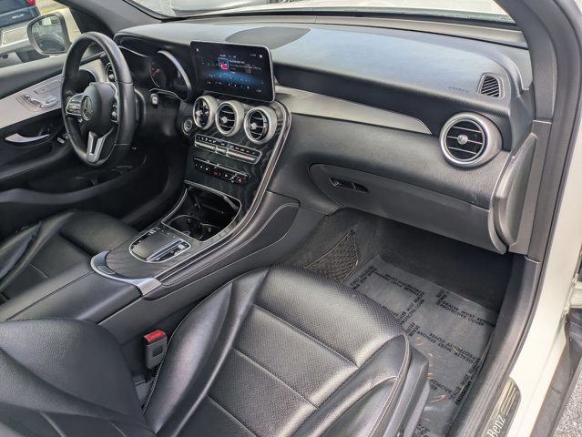 Used 2020 Mercedes-Benz GLC 300 4MATIC image 23