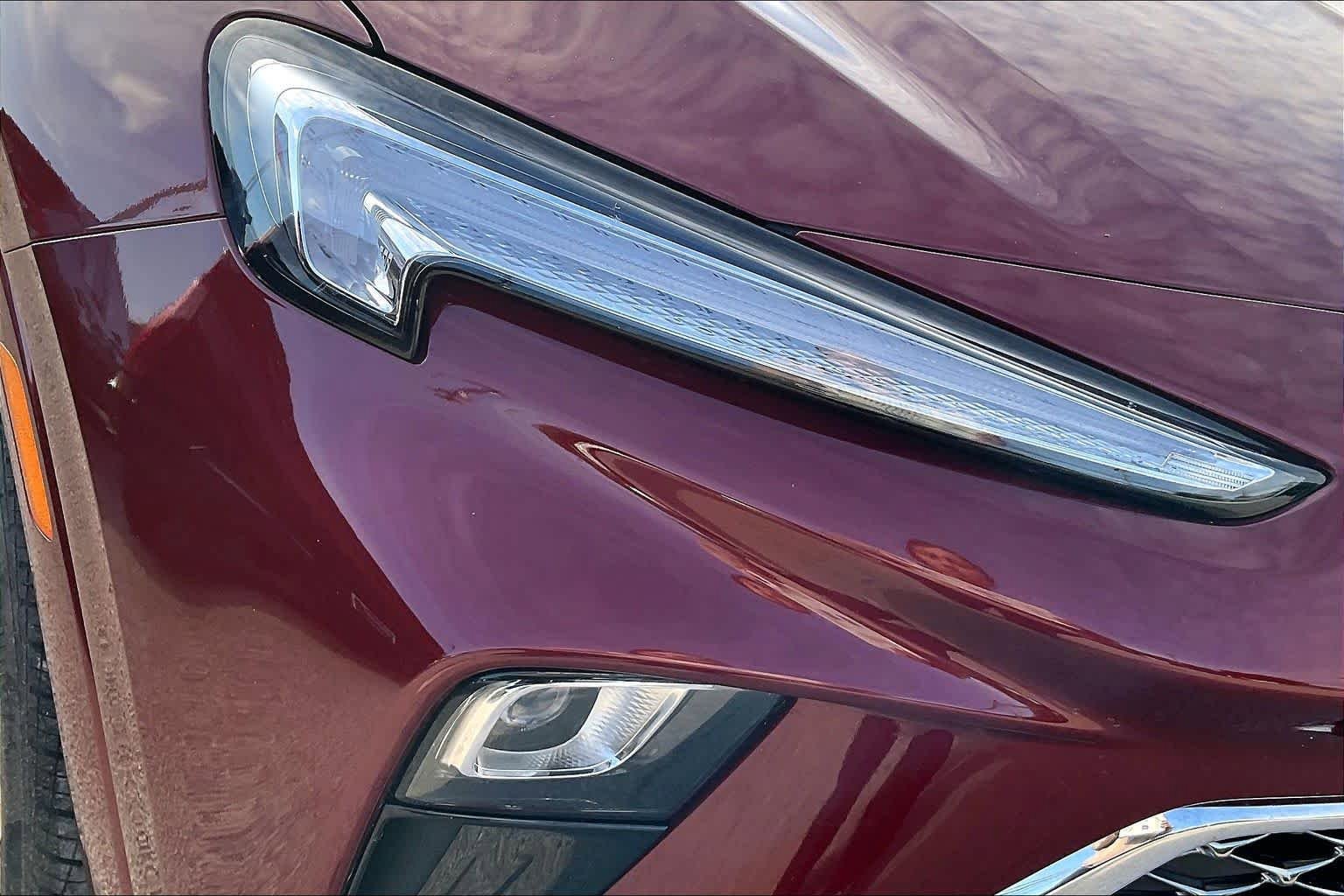 Used 2025 Buick Encore GX Avenir w/ Avenir Technology Package FWD image 28