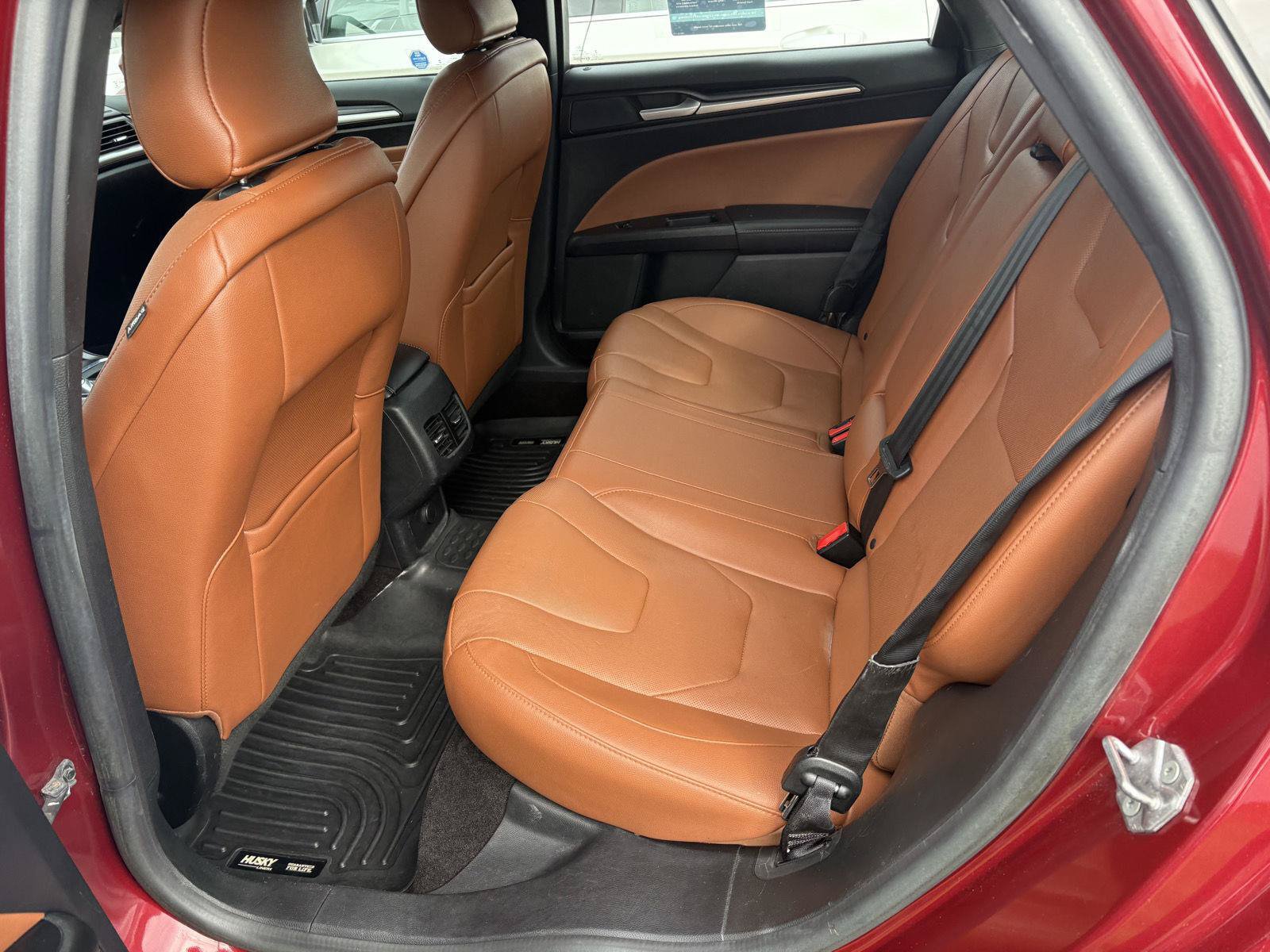 Used 2019 Ford Fusion Energi Titanium FWD image 14