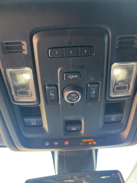 Used 2021 Chevrolet Tahoe LT w/ LT Signature Plus Package image 17