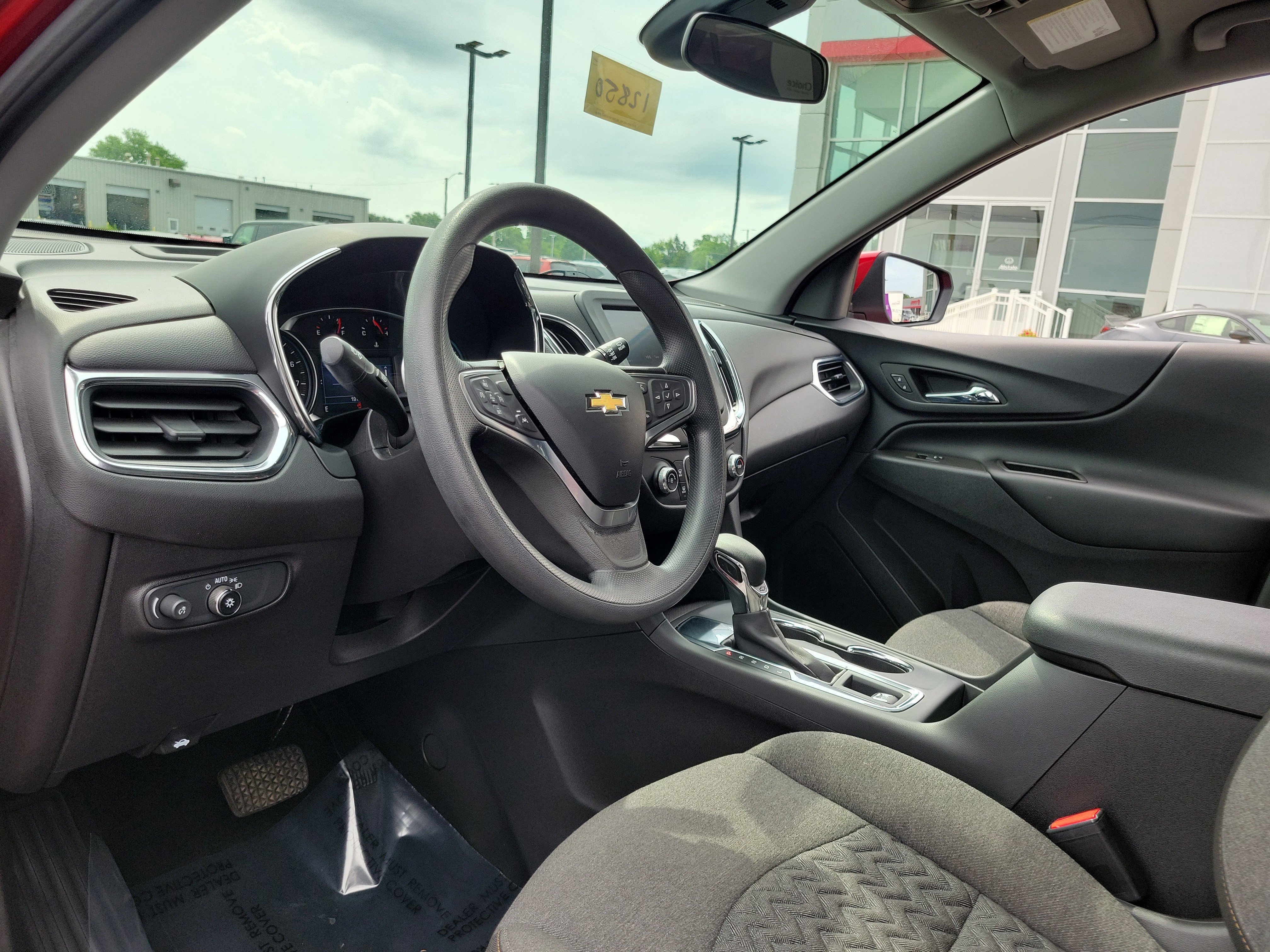 Used 2023 Chevrolet Equinox LT image 19