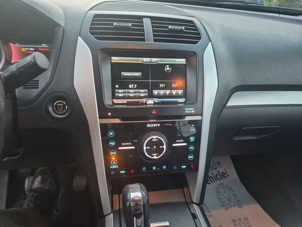 Used 2015 Ford Explorer Sport w/ Equipment Group 401A AWD/4WD image 10