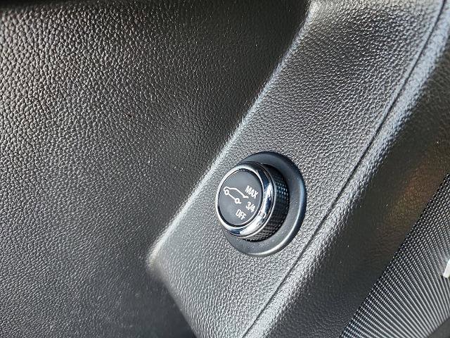 Certified 2023 Chevrolet Traverse RS image 30