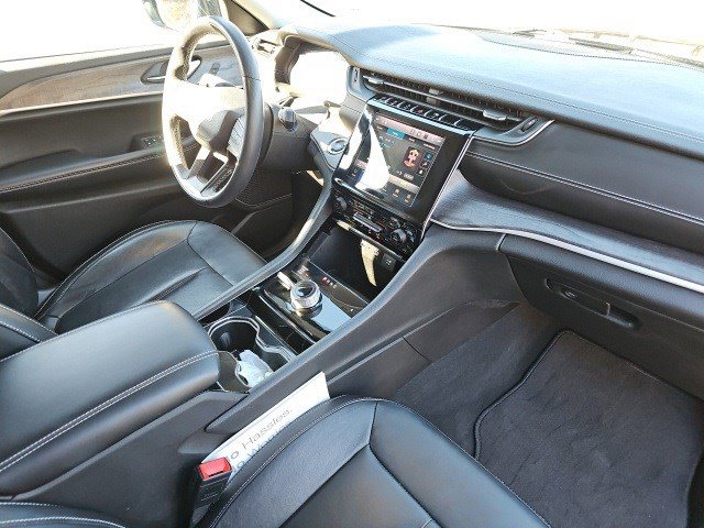 Used 2022 Jeep Grand Cherokee L Limited image 14