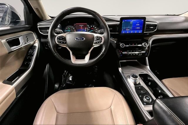 Used 2023 Ford Explorer Limited image 9
