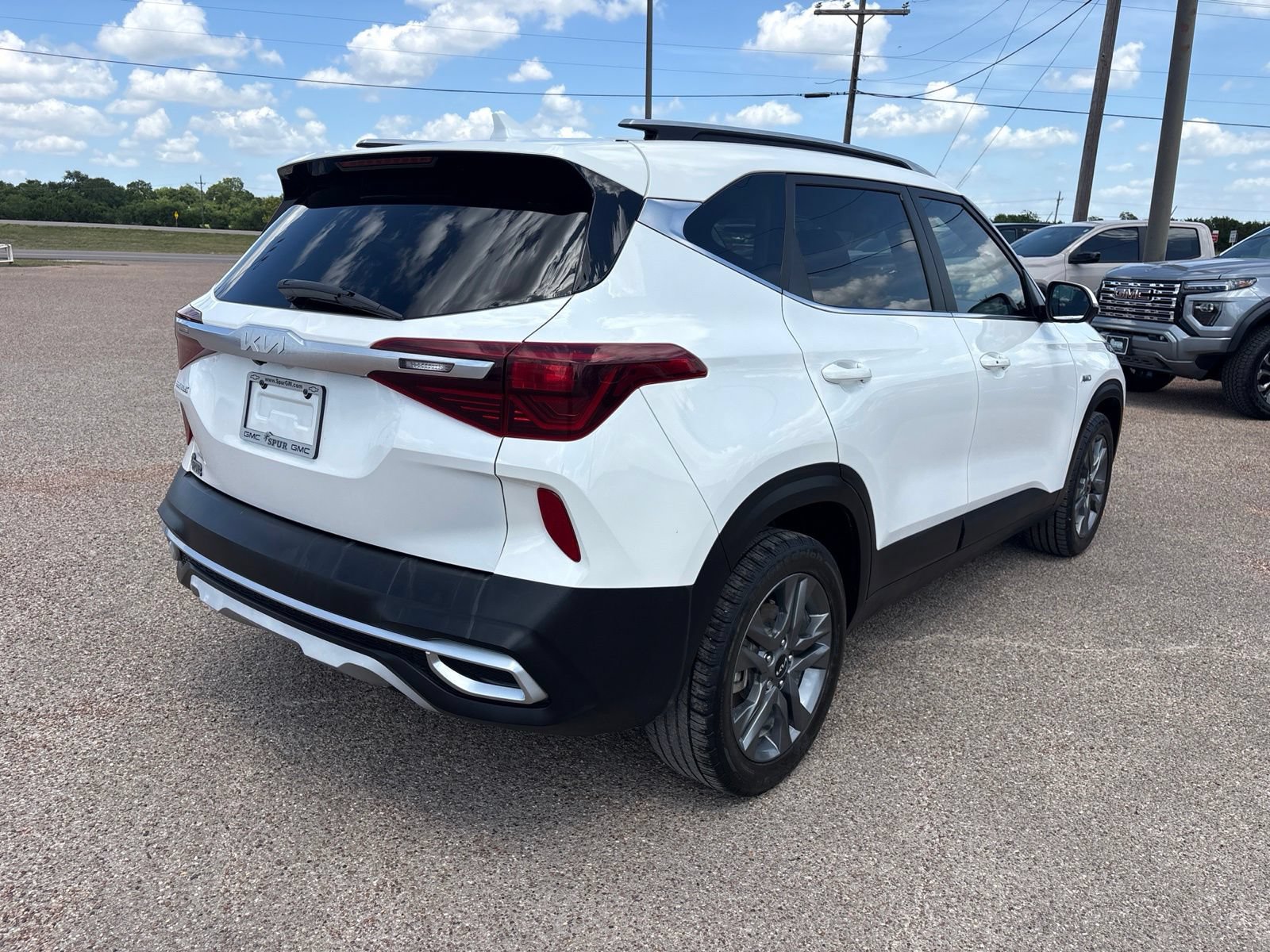 Used 2023 Kia Seltos S AWD/4WD image 6
