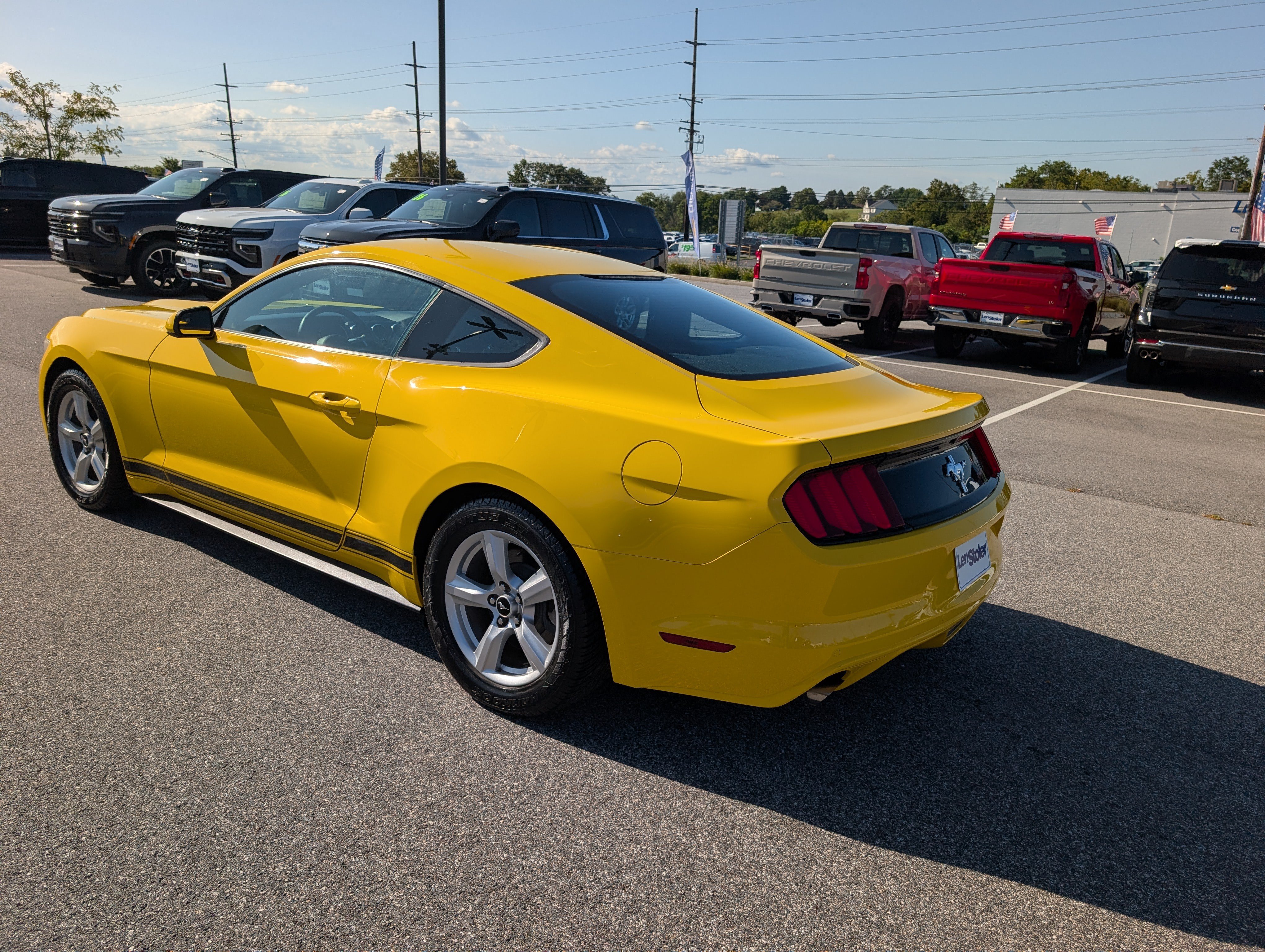 Used 2016 Ford Mustang Coupe RWD image 5