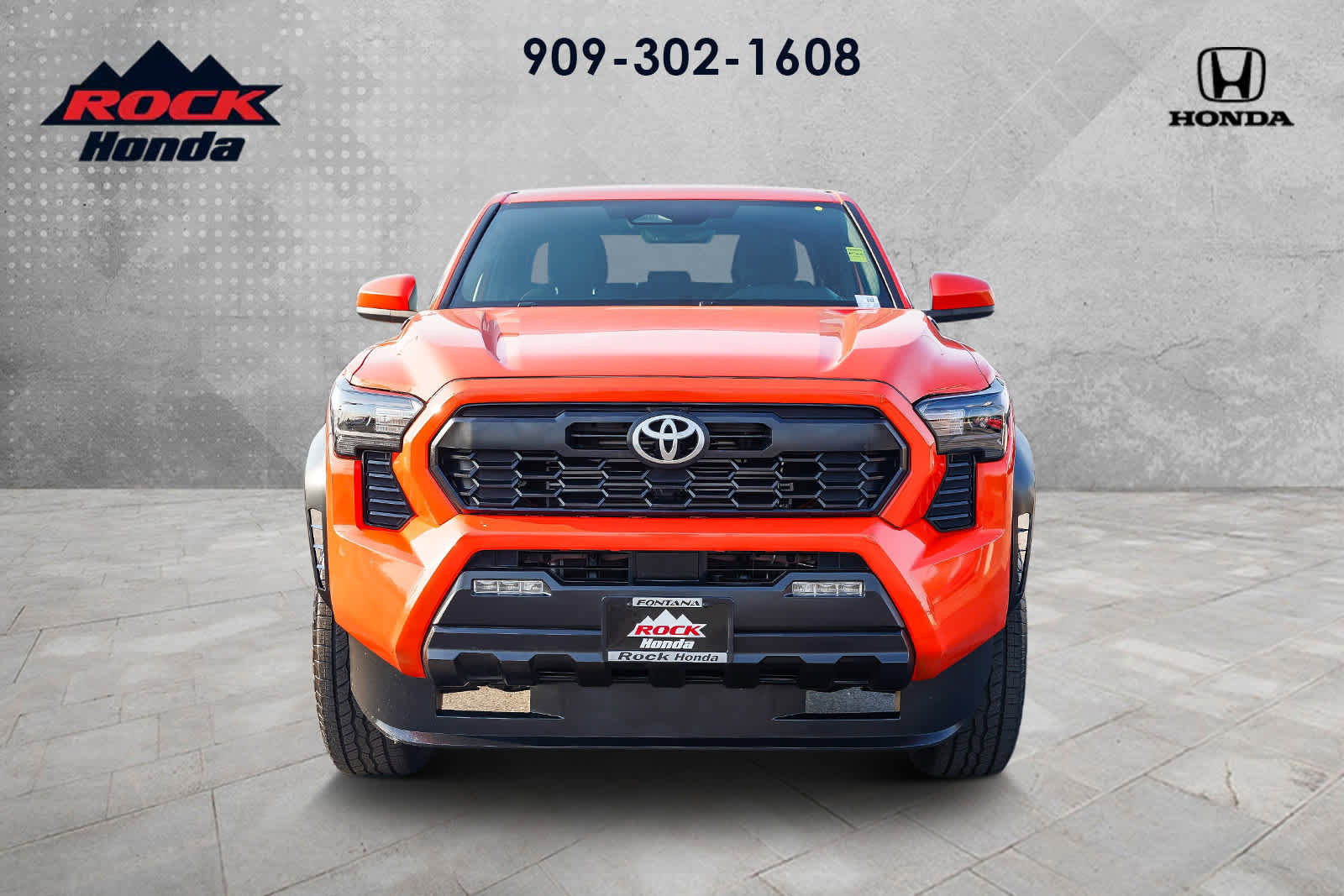 Used 2024 Toyota Tacoma TRD Off-Road image 2