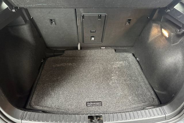 Certified 2022 Volkswagen Taos SE FWD image 19