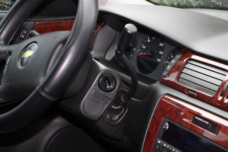 Used 2006 Chevrolet Impala LS FWD image 8