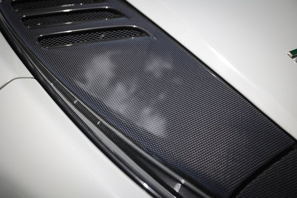 Used 2021 Ferrari F8 Tributo RWD image 21
