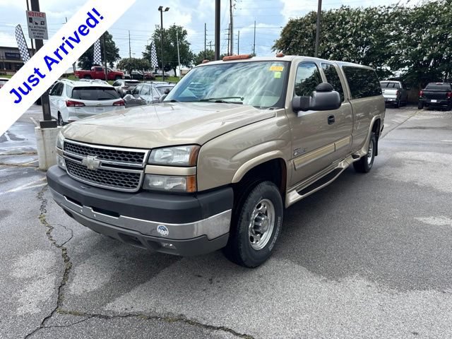 Used 2005 Chevrolet Silverado 2500 LS w/ Heavy-Duty Power Package AWD/4WD image 7