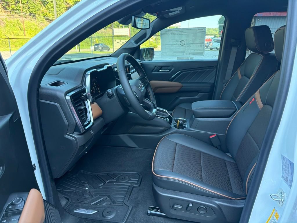 New 2026 GMC Canyon AT4 w/ AT4 Premium Package AWD/4WD image 9