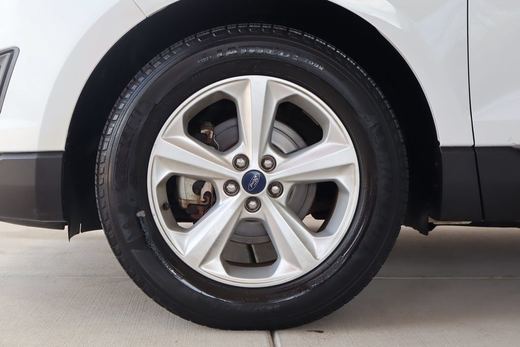 Used 2016 Ford Edge SE FWD image 5