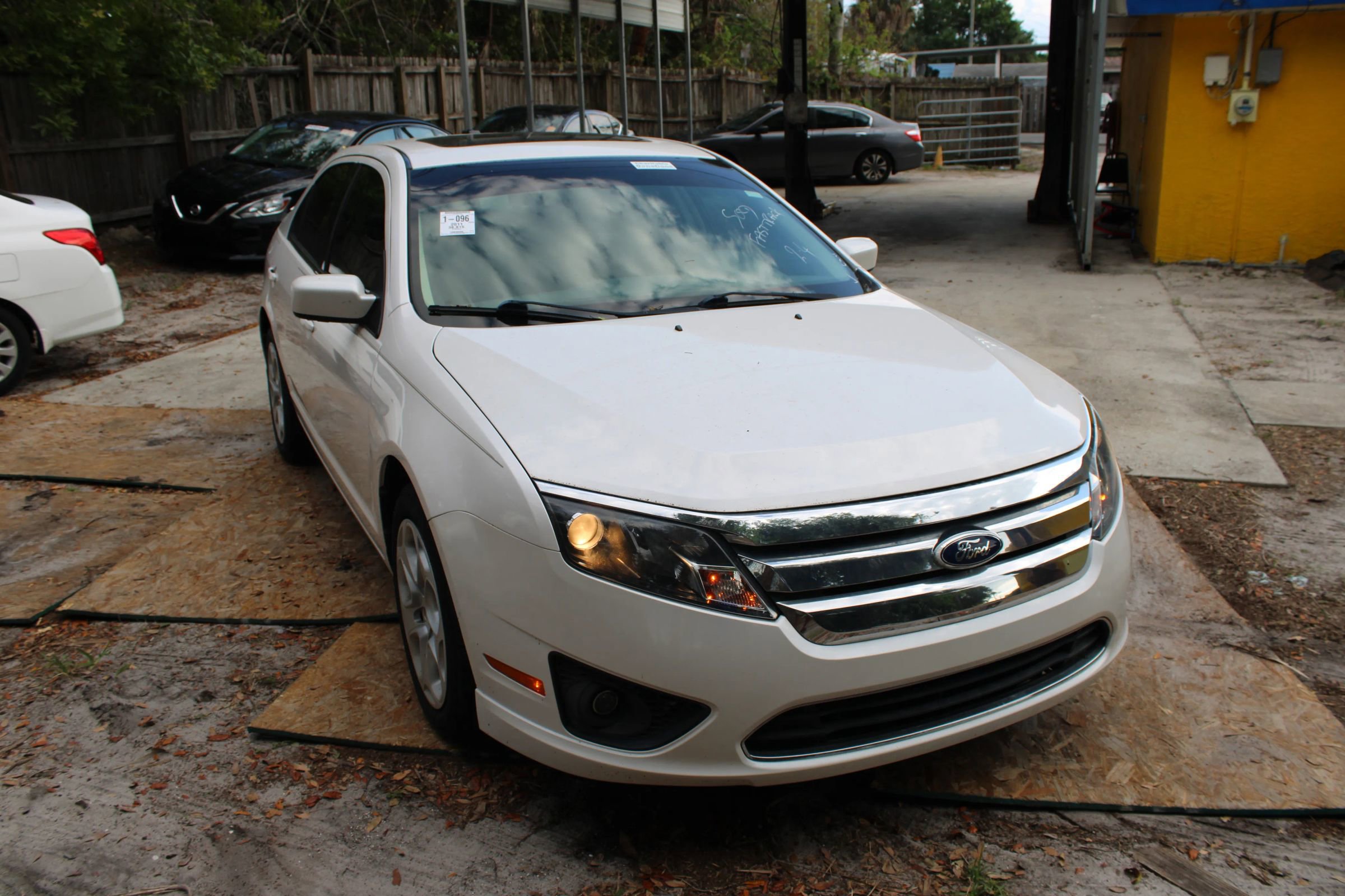 Used 2011 Ford Fusion SE w/ 202A Rapid Spec Order Code FWD image 9