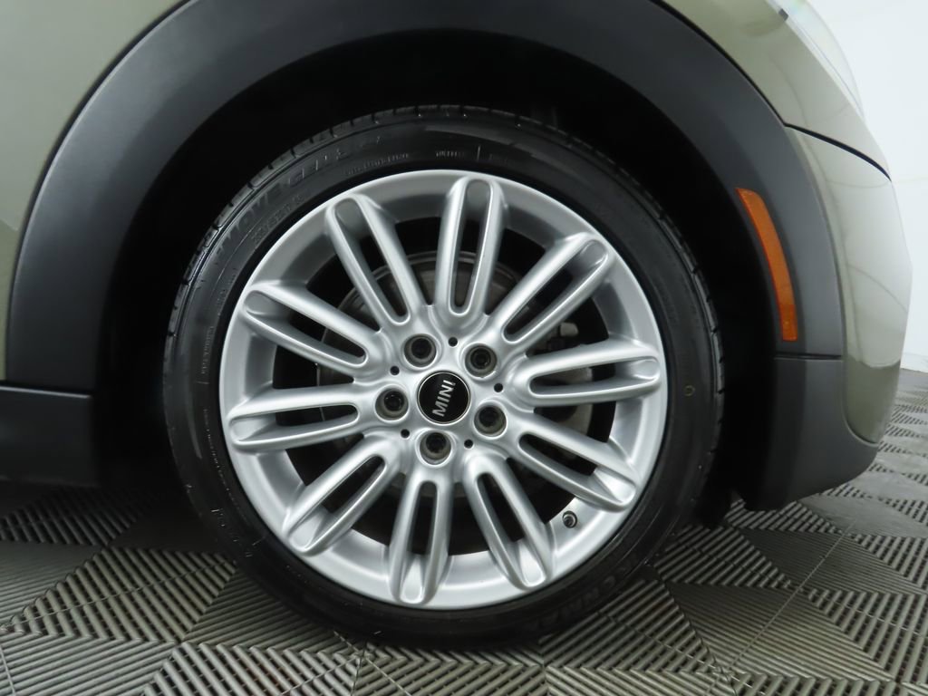 Used 2019 MINI Cooper S w/ Signature Upholstery Package image 31