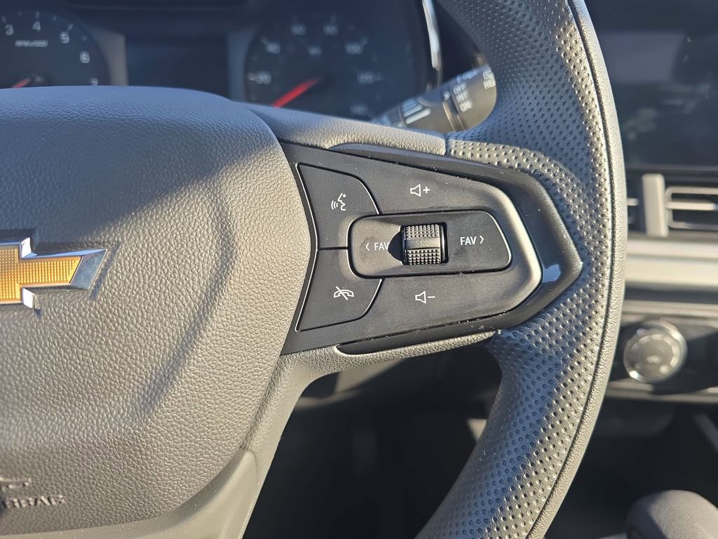 Used 2026 Chevrolet Trax LS w/ Driver Confidence Package image 18