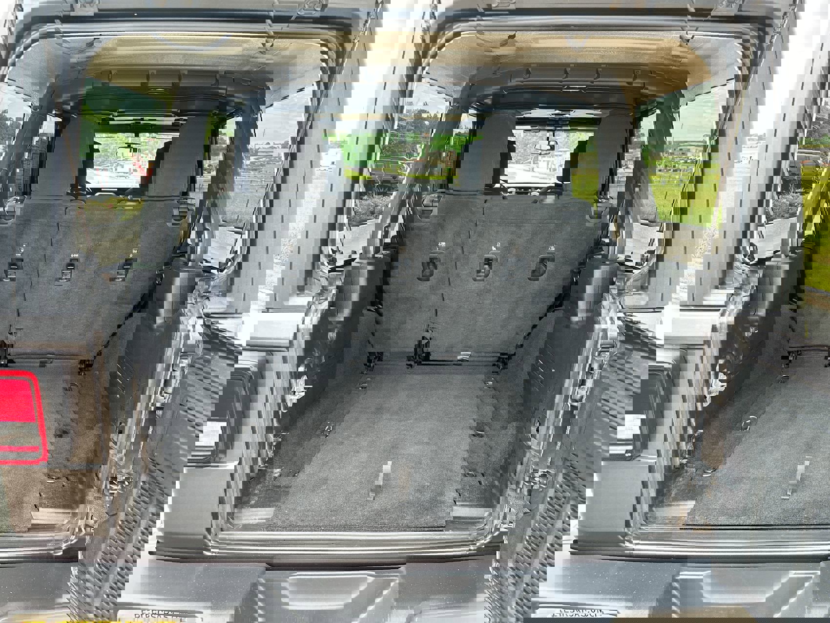 Used 2020 Jeep Wrangler Unlimited Sahara image 22