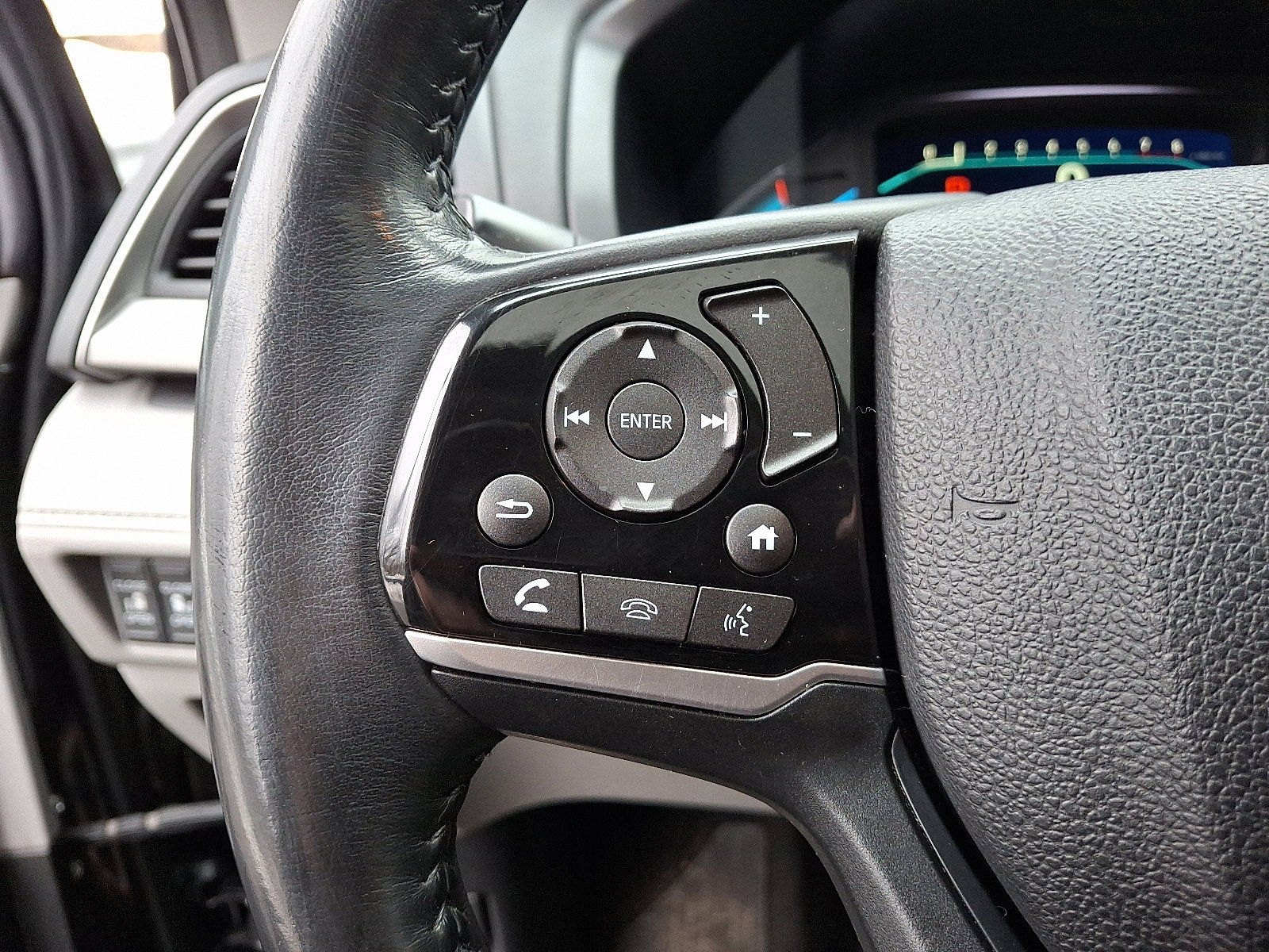 Used 2019 Honda Odyssey Touring image 24